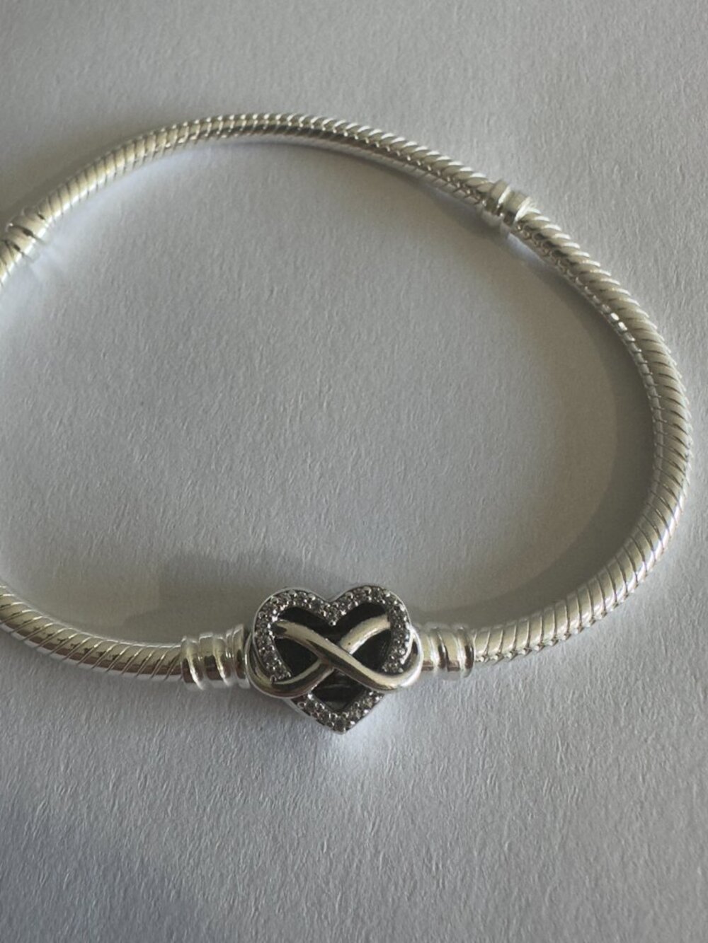 NEW Pandora Moments Silver Snake Chain Bracelet INFINITY Heart Clasp 592645C01 - Picture 4 of 5